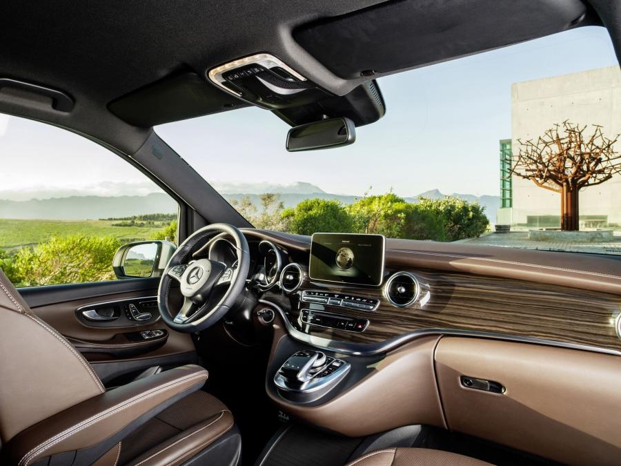  Mercedes-Benz V250 BlueTec Avantgarde Line 2014 года  (фото 11 из 22)